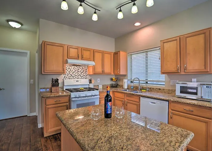 Holiday home Family With Private Pool And Yard! Surprise