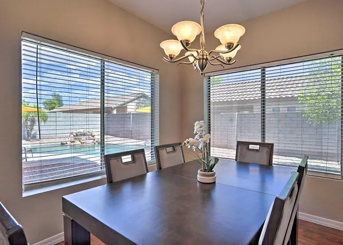Holiday home Family With Private Pool And Yard!
