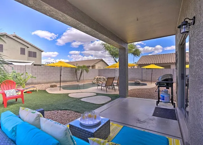 Family With Private Pool And Yard! Holiday home